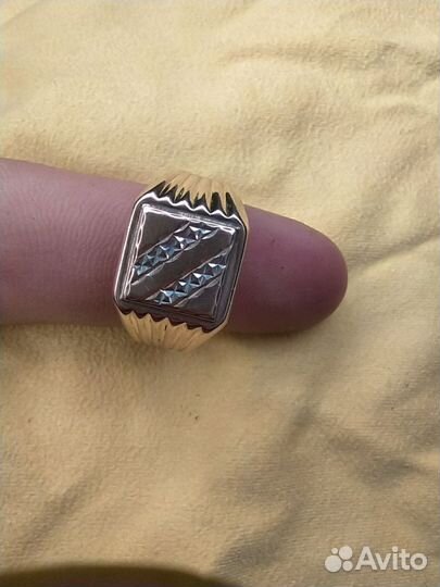 Золотое кольцо мужское печатка