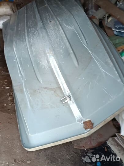 Лодка пластиковая под мотор