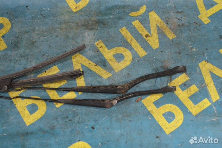 Поводки дворников KIA Sportage