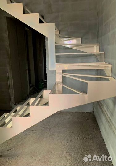 Лестница на монокосоуре