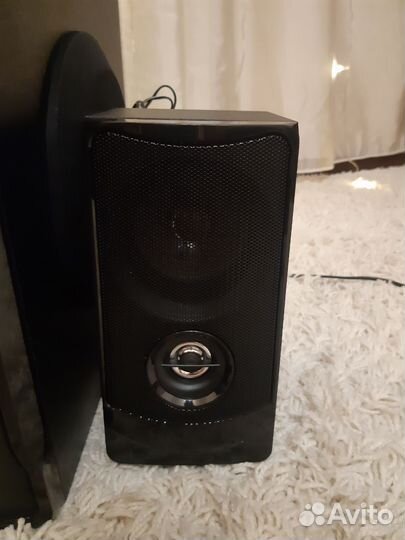 Музыкальный центр Hyundai