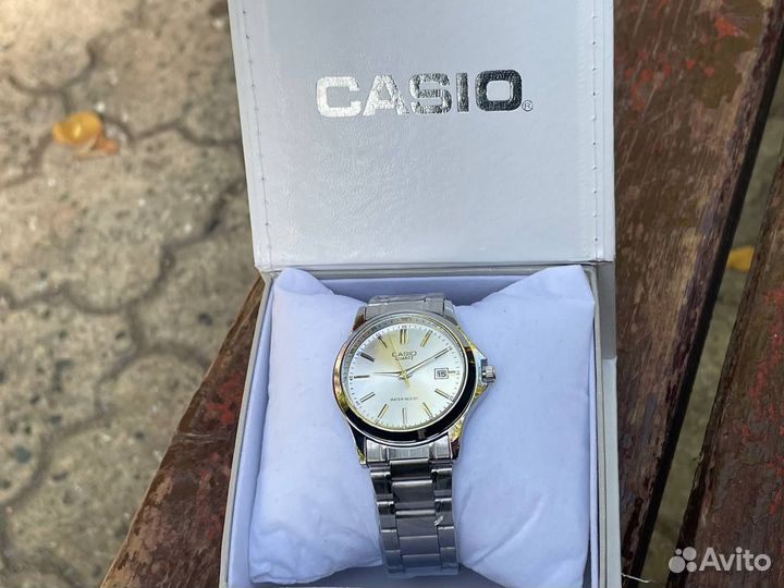 Часы Casio