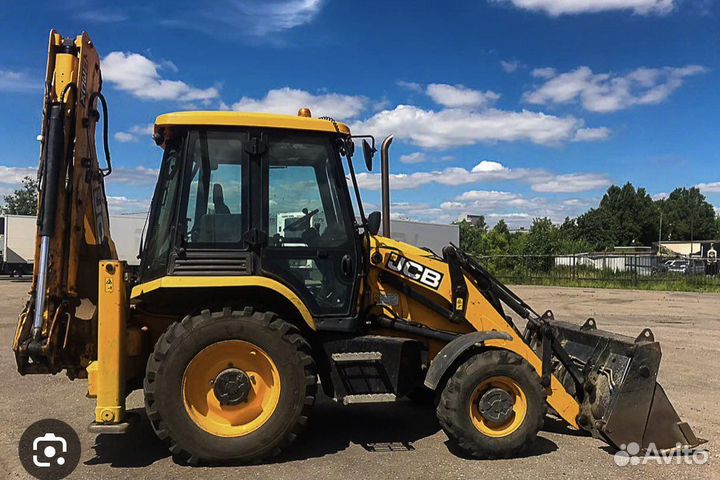 Трактор Экскаватор-погрузчик JCB Песок Щебень