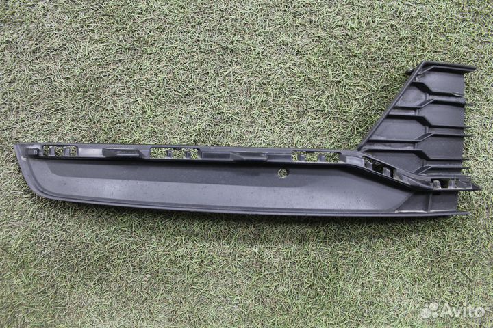 Накладка птф FR RH Skoda Rapid 17