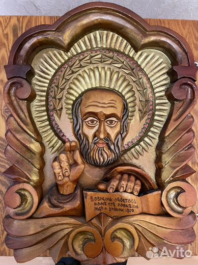 Резная икона из дерева