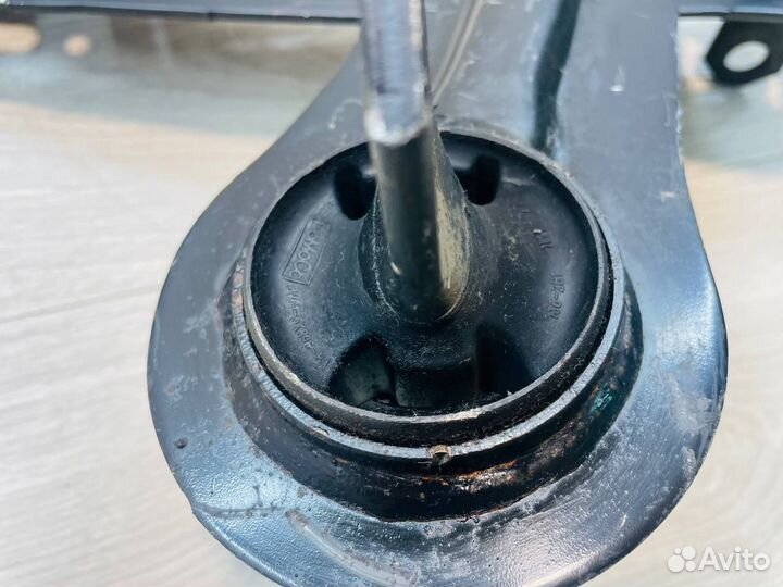 Рычаги задние продольные Mazda BK BL