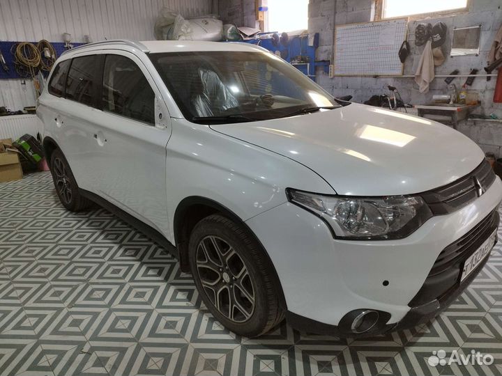 Двери и крылья Mitsubishi Outlander