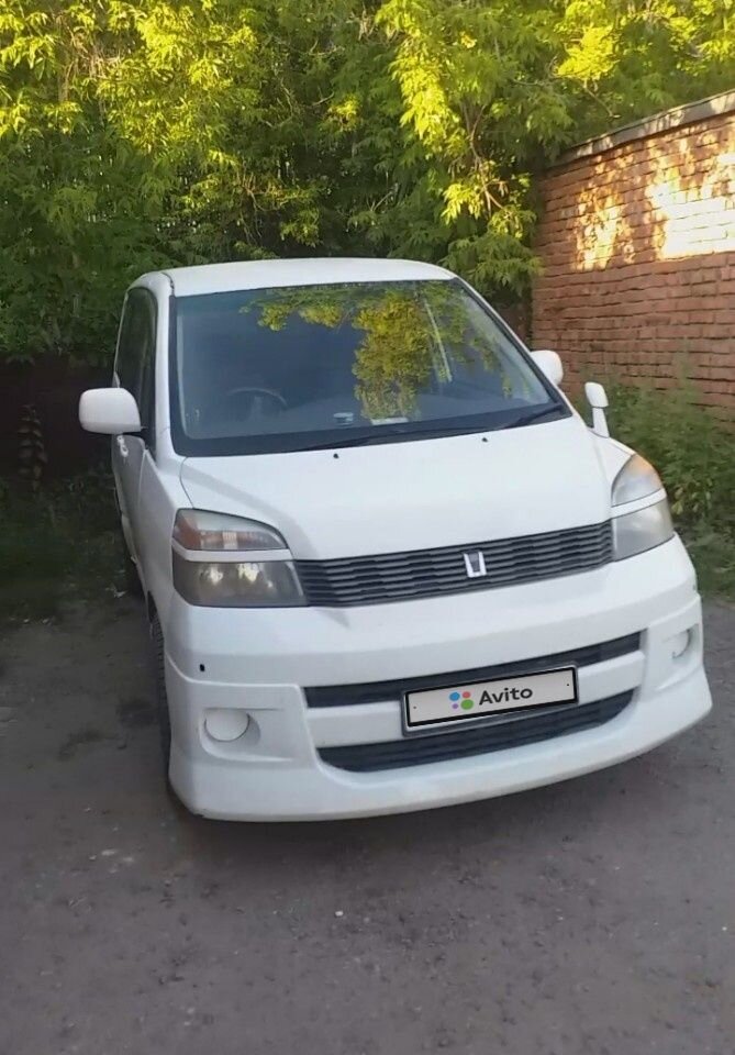 Toyota Voxy: фото владельца