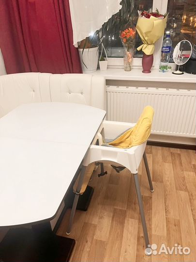 Стул для кормления IKEA с подножкой