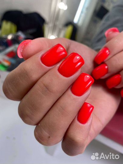 Мастер маникюра и педикюра