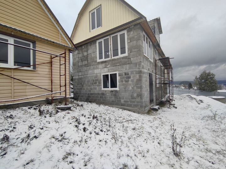 Дом 194,3 м² на участке 30 сот.