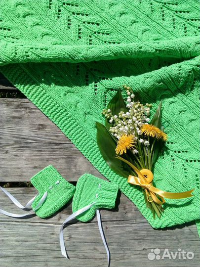 Плед и пинетки для новорожденного ручной работы