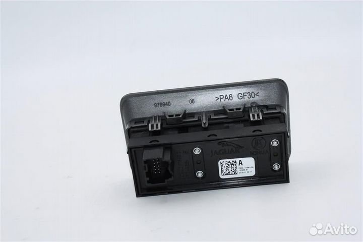 Кнопка открывания багажника Jaguar XF 2011-2015