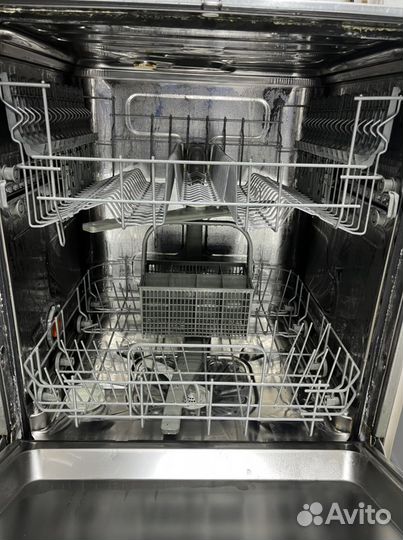 Встраиваемая посудомоечная машина Electrolux