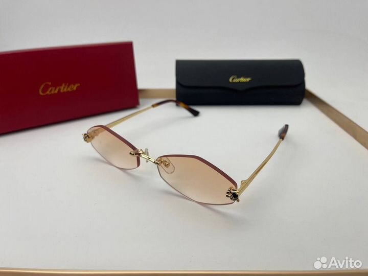 Солнцезащитные очки женские Cartier