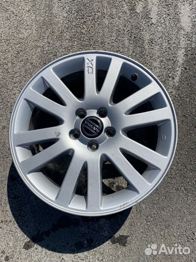 Диск R17 оригинальный на Volvo xc 90