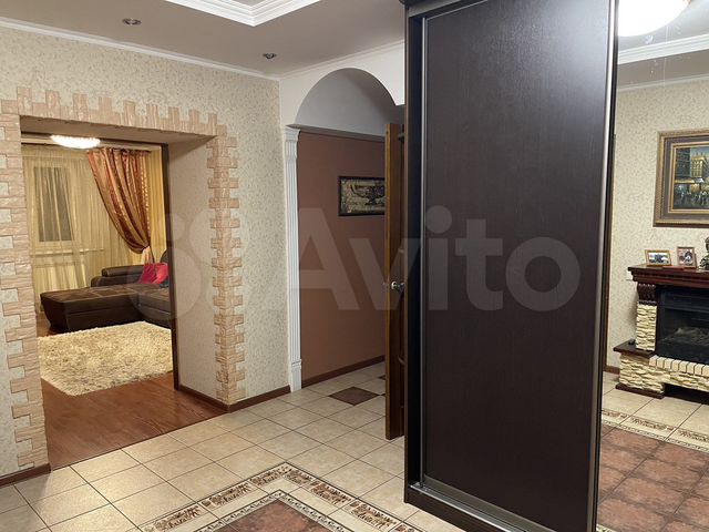 2-к. квартира, 100 м², 2/14 эт.