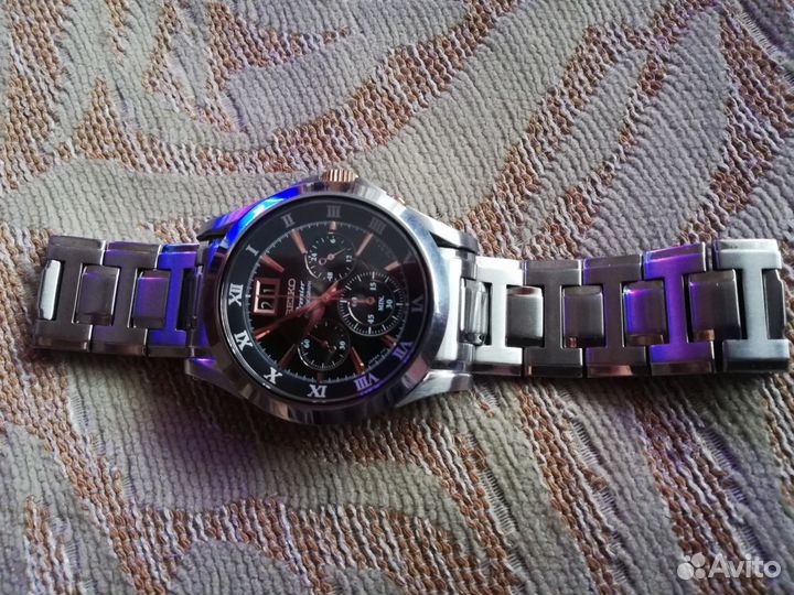 Продам часы хронограф Seiko