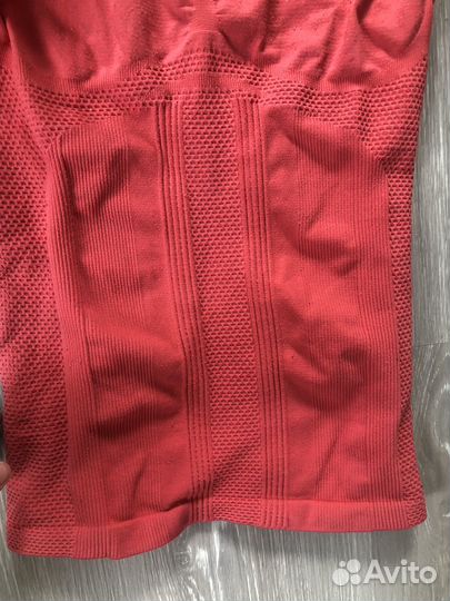 Топ женский спортивный