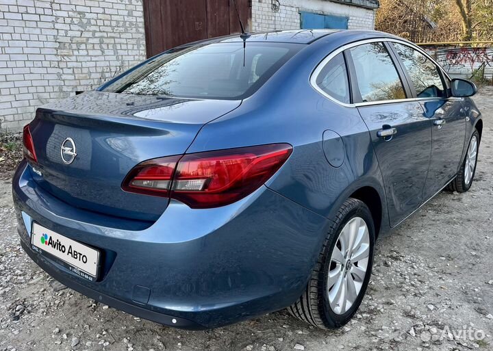 Opel Astra 1.6 AT, 2013, 74 200 км