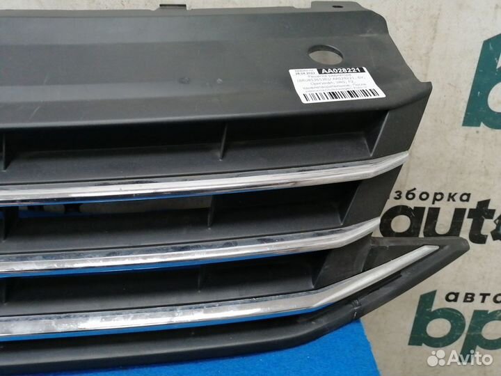 Решетка радиатора 6RU853653B Volkswagen Polo V