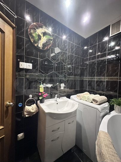2-к. квартира, 60 м², 2/5 эт.