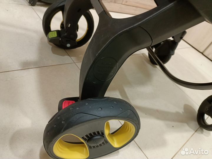 Коляска автокресло doona с базой isofix