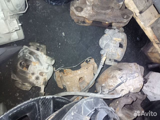 Суппорта задние на Спринтер 95-06г.в Лт35