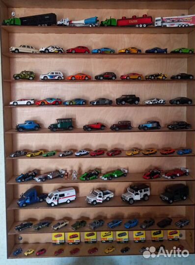 Коллекция моделей автомобилей