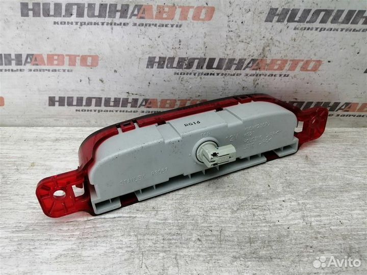 Стоп сигнал в крышку багажника Мазда 3 BK бк