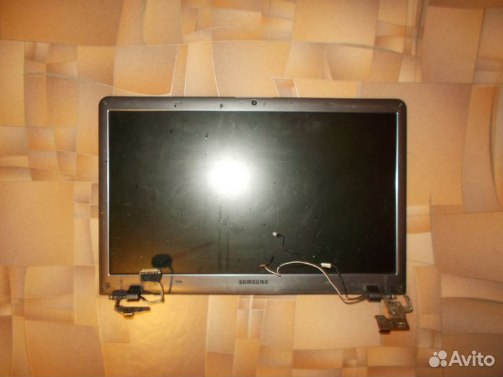 Крышка матрицы в сборе Samsung NP350V5C