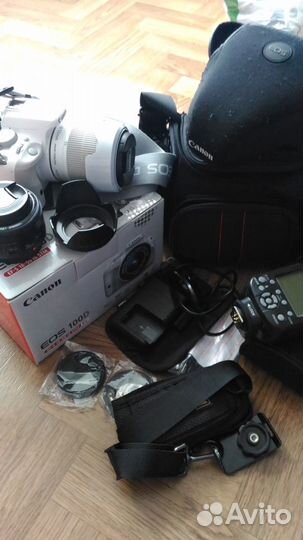 Фотоаппарат Canon EOS 100D белый