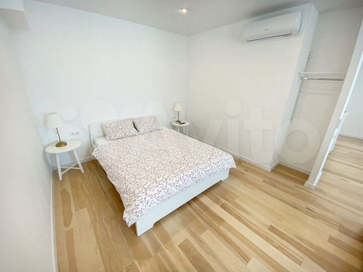 Квартира-студия, 42 м², 4/4 эт.