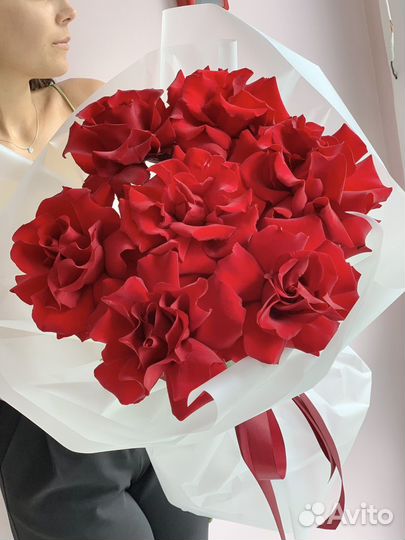 Букет - 7 французских роз бордового оттенка