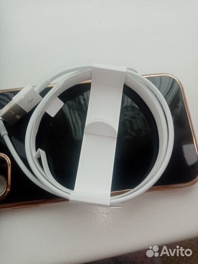 Кабель от наушников Apple AirPods