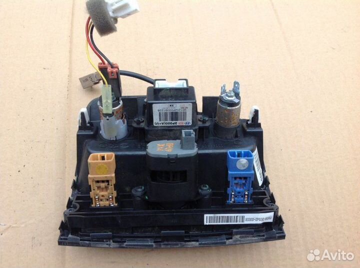 Консоль центральная Kia Sorento 2009