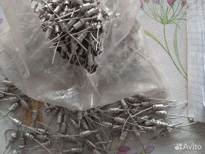 Стабилитрон кремниевый Д814в 53 шт