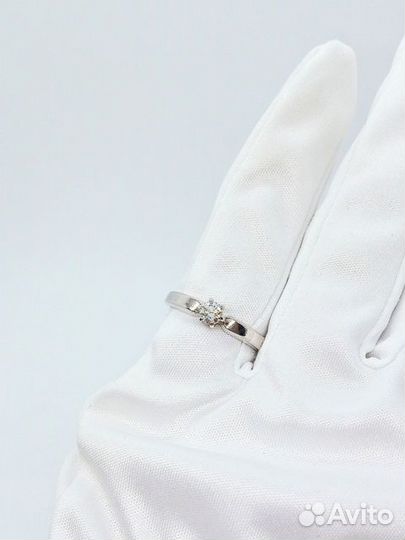 Золотое кольцо с камнем 16,5р