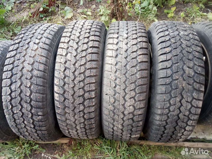 Pirelli Formula Ice 185/70 R14