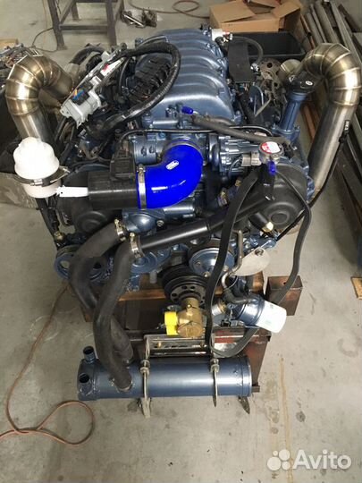 Двигатель для катера