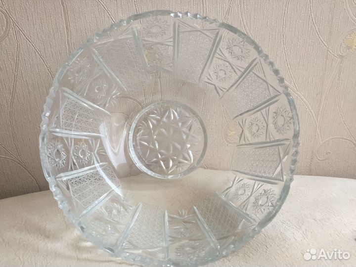 Большой хрустальный салатник времён СССР