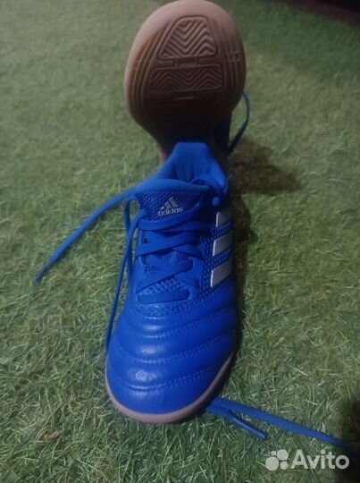 Футбольные бутсы adidas зальные 29 размер