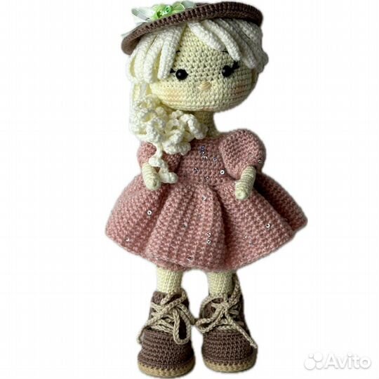 Кукла вязанная ручной работы