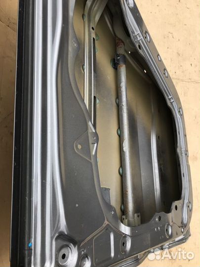 Дверь боковая задняя правая Hyundai Santa Fe 4 TM