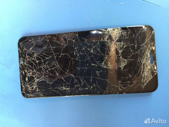 Переклейка разбитого стекла iPhone Samsung