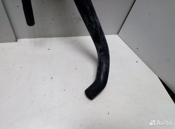 Шланг системы охлаждения Volkswagen Transporter T4