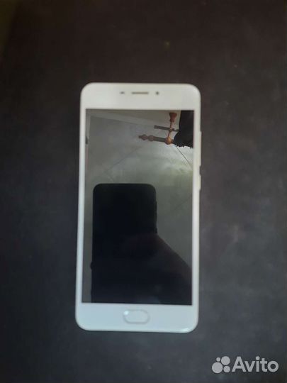 Телефон Meizu M6