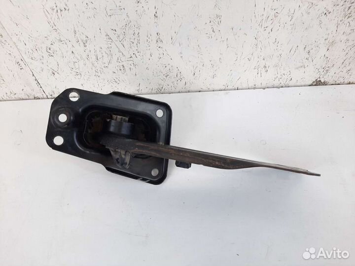 Рычаг задний левый продольный Skoda Octavia A5