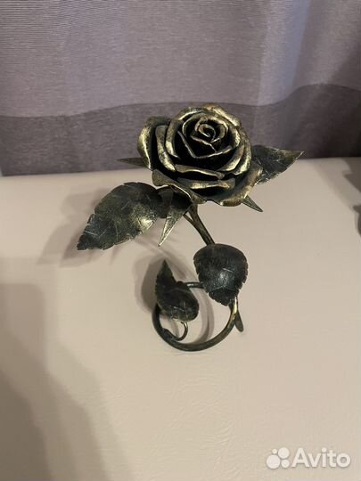 Роза кованая металическая