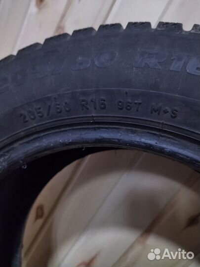 Pirelli Formula Ice 205/60 R16 96T